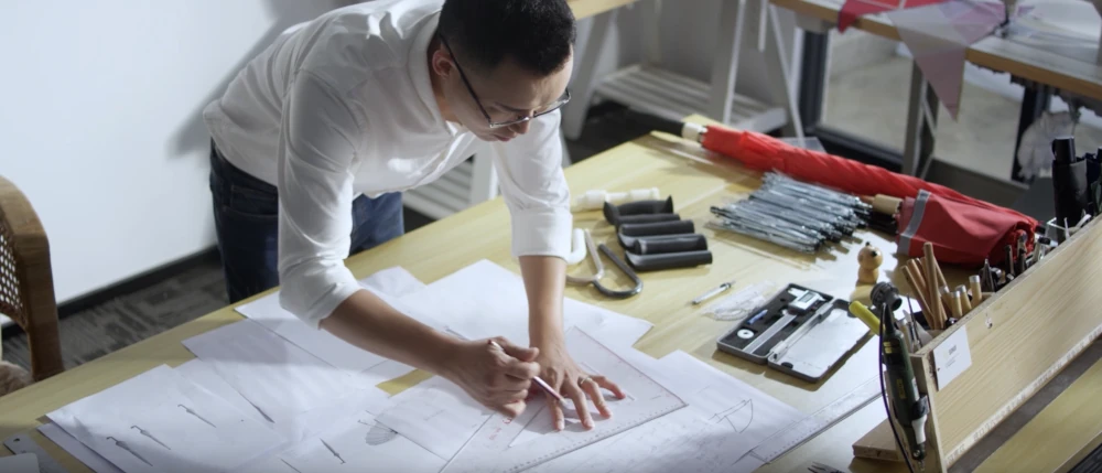 start designing the umbrella from an idea.